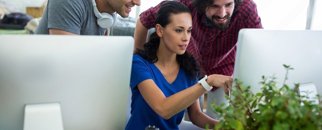 Professionals discussion on enhancing user experience of a website Professionals discussion on enhancing user experience of a website